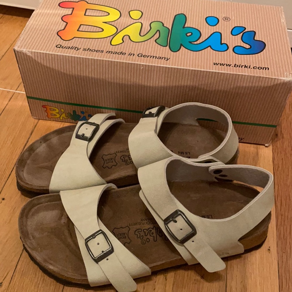 Cream colored Birki’s size 6 sandals